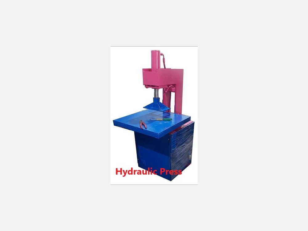 Semi automatic slipper machine